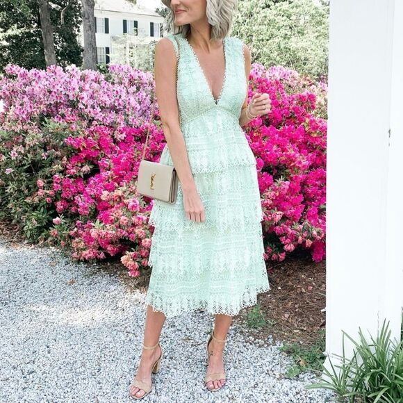 Gianni Bini Dresses & Skirts - Gianni Bini Light Green Tiered Lace V Neck Midi Dress